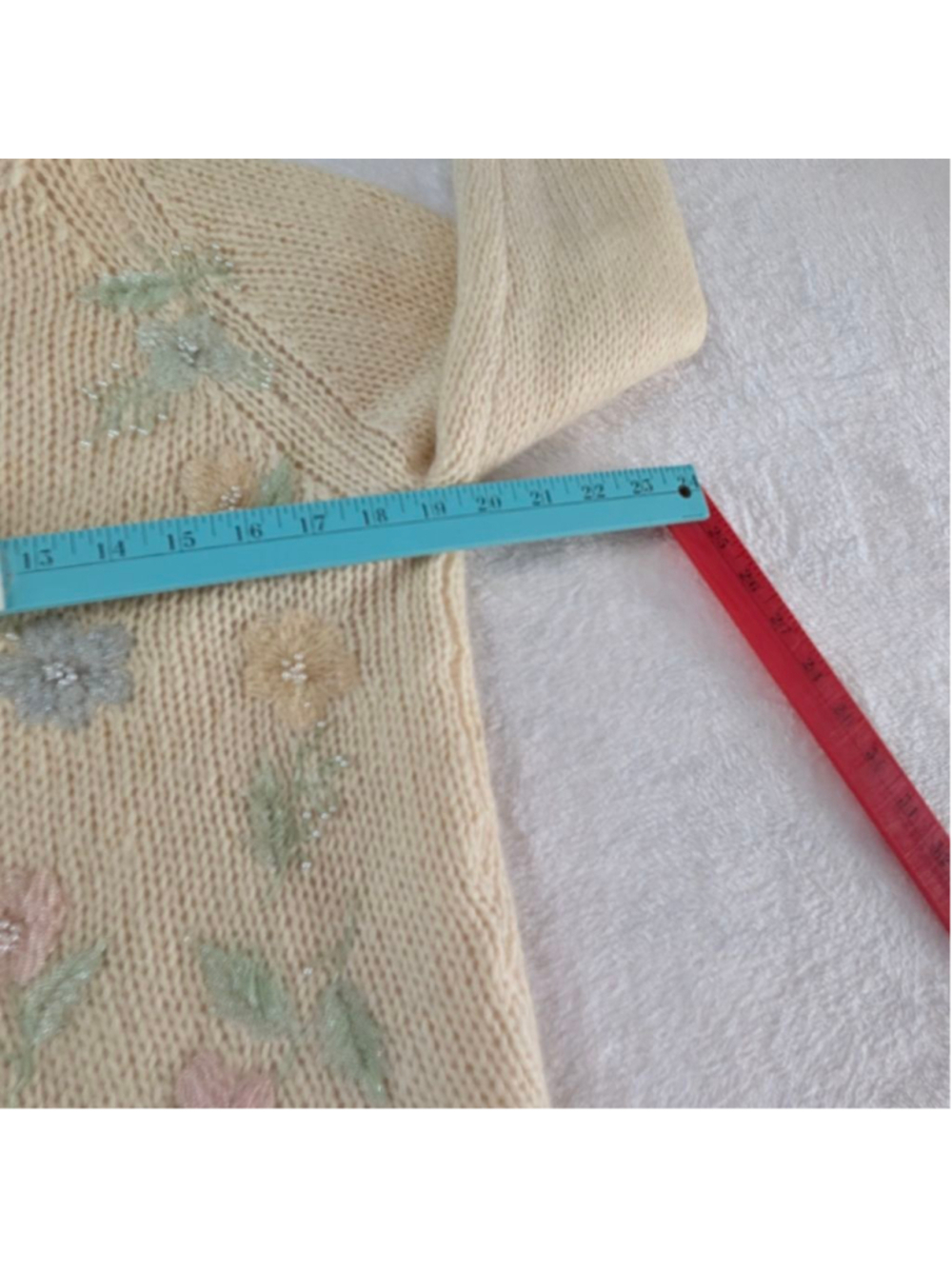 Evan-Picone Vintage Wool Mohair Cream Floral Embroidered Cardigan - Medium - Picture 16 of 16
